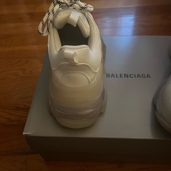 Balenciaga Triple S - Picture 3 of 3